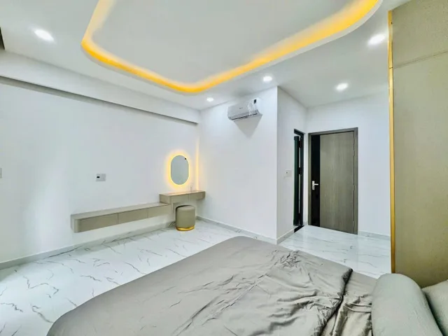 NHÀ NGỘP GIÁ CHỈ  2 TỶ650 SỞ HỮU NGAY NHÀ NGUYÊN CĂN 1 TRỆT 3 LẦU Ở NGAY TRÊN ĐƯỜNG BÀ HOM QUẬN6-SHR
