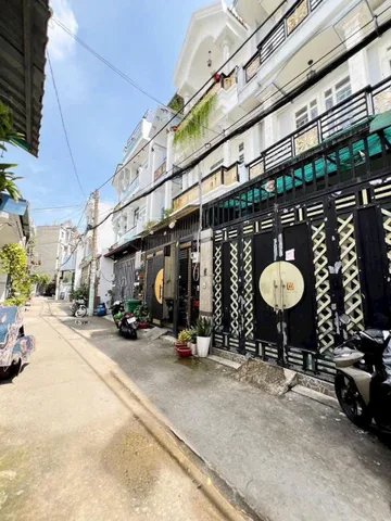 nhà 1/ hẻm 240 HT ,nhà SHR ,giấy hoàn công đầy đủ