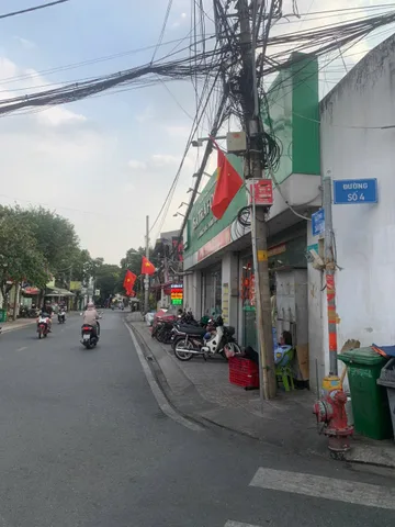 Mặt Bằng 200m2 Mặt Tiền Kinh Doanh đường Dân Chủ cạnh Ngân Hàng giao Võ Văn Ngân Thủ Đức
