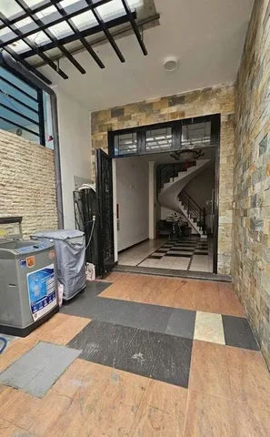 Bán nhà Hoàng Việt - QUẬN TÂN BÌNH - sổ vuông 4 x 15.5 (63 m2) - 12.9 tỷ