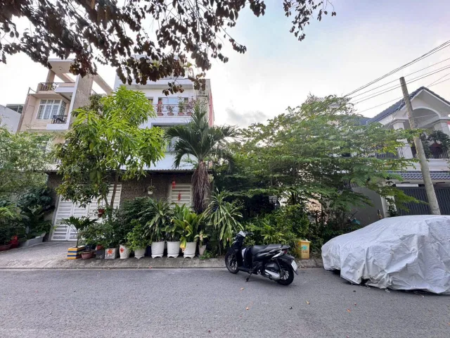 🔥 BÁN ĐẤT BIỆT THỰ HẺM XE HƠI
📍 Hẻm 1246 Lê Văn Lương, Phước Kiển, Nhà Bè