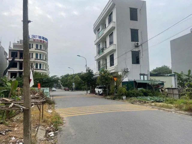 Bán đất khu 9 đại phúc dãy CL34 làn 2 đường nguyễn quyền. Diện tích 72.5m mặt tiền 5m hướng tây bắc. Phường võ cường tỉnh bắc ninh