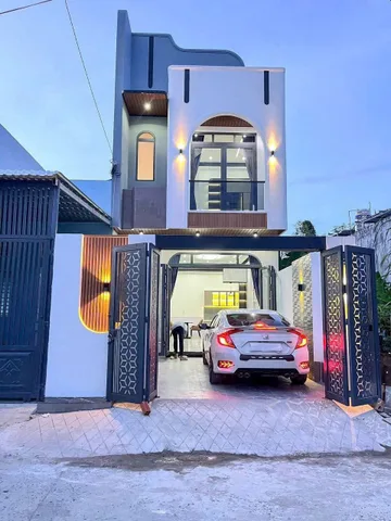 BÁN NHÀ 2 LẦU NGAY BIÊN HÒA-GẦN KHU DU LỊCH BỬU LONG-CHỈ CẦN 800TR NHẬN NHÀ