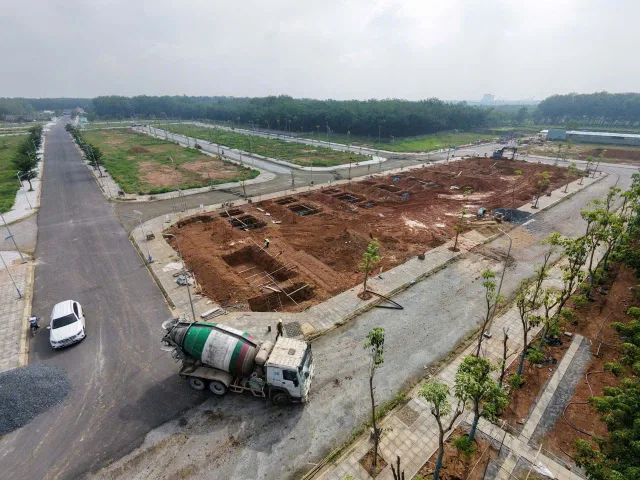 bán nhà nguyên căn gần chơ chánh lưu sát kcn vsip2 giá 1 tyxx