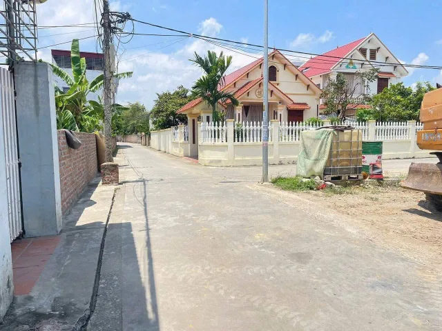 06.2026. bán 71m2 mặt đường thôn Tân Dân. giá chỉ 1,12 tỷ. liên hệ 0362558882