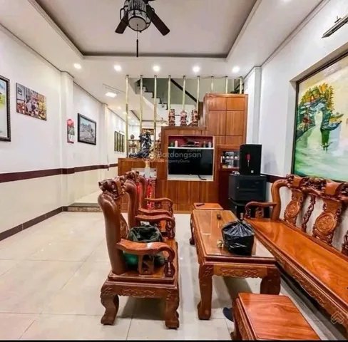 Bán nhà 60m2 1 trệt 2 lầu giá chỉ 2 Tỷ 090 tại Đường Tạ Quang Bửu, Quận 8 hiện tại nhà đang có thu nhập 7.5Tr/ tháng .