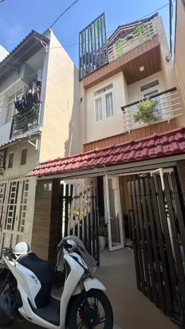 Nhà bán chiến thắng 4 tầng sổ hồng riêng gần sân bay