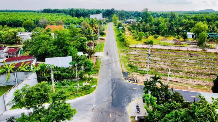 BÁN GẤP ĐẤT Ở TP.HCM Giá Chỉ 5XX, Diện Tích 500m2, 200m Thổ Cư, Đầy Đủ Các Tiện Ích Xung Quoanh