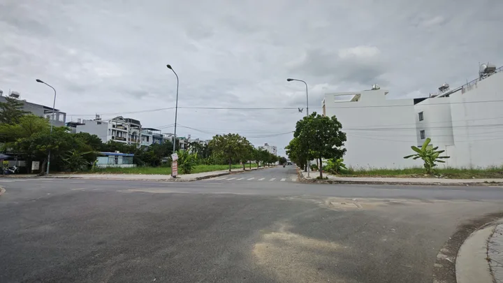 Bán nền đất sổ hồng khu dân cư Đào Sư Tích 6x16. Giá tốt