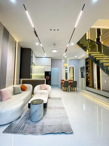Cần bán căn nhà tại Tân Phong Q7 TPHCM Sổ sẵn sang tên ngay, giá chỉ 2T360TR TL