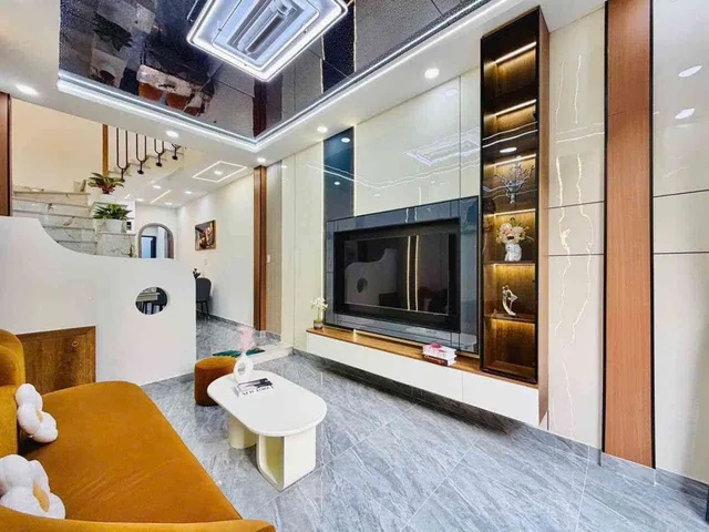 Bán nhà mới ở ngay Hoàng Bật Đạt - 42m2 - Chợ Phạm Văn Bạch - 5x tỷ