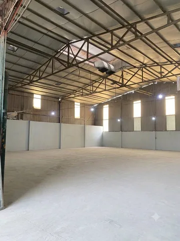 BÁN NHÀ XƯỞNG 2 TẦNG TỈNH LỘ 10 NGANG BỀ THẾ 27M 1300M2 DÒNG TIỀN 6000 TR/N