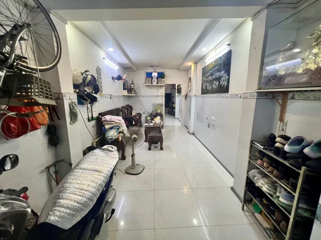 NHÀ CMT8, QUẬN TÂN BÌNH - GIÁP QUẬN 10 - CHỈ 4.X TỶ 
💥 Chủ nhà ở gần 10 năm, nay chuyển về quê xây biệt thự sân vườn, nên cần bán gấp