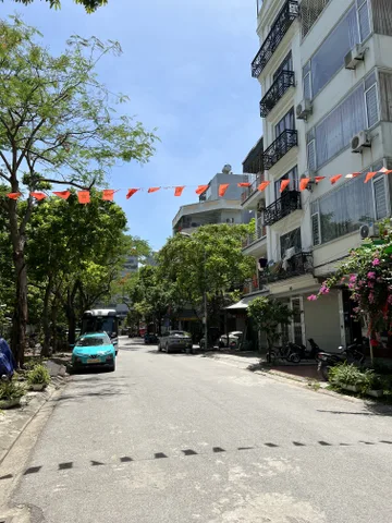 Nhà cạnh Trường Tiểu học Vạn Phúc - 5 tầng mặt tiền rộng 6m - ô tô - kinh doanh đỉnh