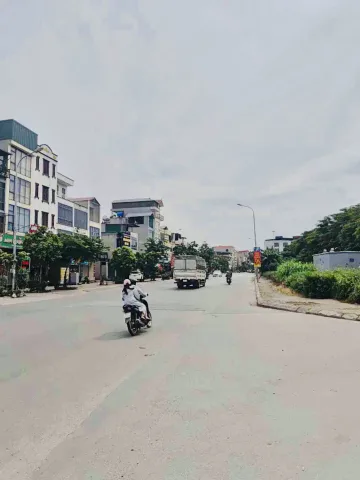 💥💥CỰC HIẾM - LÔ GÓC 3 THOÁNG  🌹TÁI ĐỊNH CƯ KIM SƠN THUẬN AN. 👉80M Ô TÔ TRÁNH  - KINH DOANH  - ĐẦU TƯ OK. 

✅+ Tọa lạc tại vị trí đắc địa trục chính khu TĐC Kim Sơn đường 3 ô tô tránh, vĩa hè đá bóng,  gần trường học các cấp,UBND, chợ dân sinh, ngân hàng