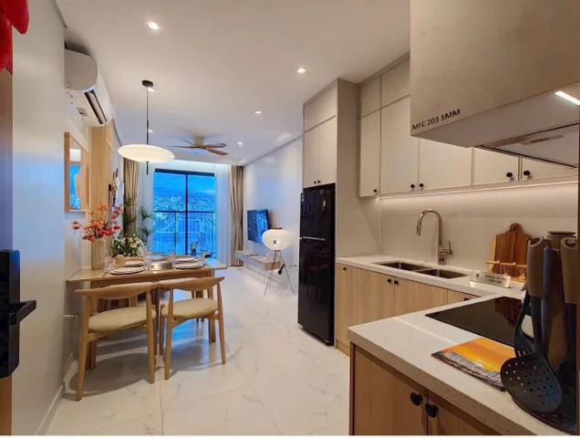 BÁN CĂN HỘ 2PN VIEW HỒ BƠI  - MẶT TIỀN TRẦN VĂN GIÀU