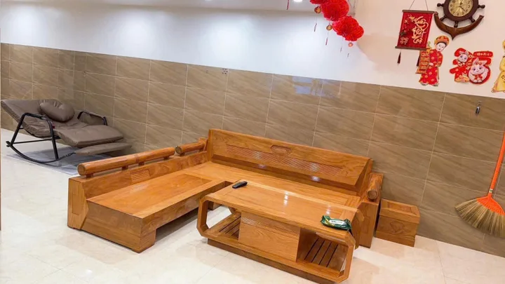 Nhà đội B sát trung tâm phường Trảng Bom 
🏗️ 1 trệt 1 lửng kiên cố, 3 phòng ngủ 
🔸Diện tích : 7 x 23 sổ riêng thổ cư 
🔸Gần trường Thống Nhất A, Hưng Vương 
📍Dân cư kín, đường nhựa thông 
✌️ Giá : 2ty2 thương lượng 
☎️Lh :0777012660 ( Trọng Đại)