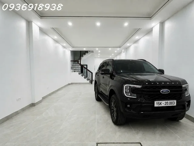 14.2 tỷ-phân lô ô tô vào nhà-65m2 x 7T thang máy-hàng xóm AEON Long Biên