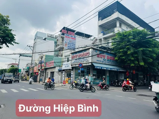 BÁN ĐẤT NHÀ LÔ GÓC 2 MẶT TIỀN KHU NHÀ Ở HIỆP BÌNH, ĐƯỜNG NHỰA Ô TÔ, DIỆN TÍCH 196M2