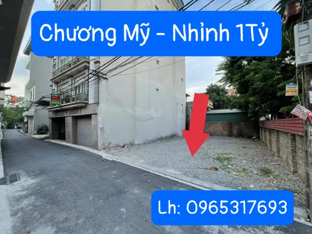 Em có mảnh đất mặt trục chính kinh doanh được . diện tích 80m2 mặt tiền 6m nằm ngay ngã tư Xuân Mai sầm uất. Cách đường Ql6 đang mở rộng 300m. Cách QL21a chỉ 500m xung quanh đầy đủ tiện ích. Anh chị nào mua ở, đầu tư kinh doanh đều được. Liên hệ 096531769