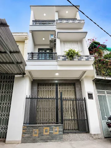 NHÀ TRUNG TÂM PHỐ 4ty450 GẦN ĐƯỜNG LỚN CHỈ 50 mét gần KĐT Hà Quang, Gần Ga, cách biển 1.2km, sổ sẵn