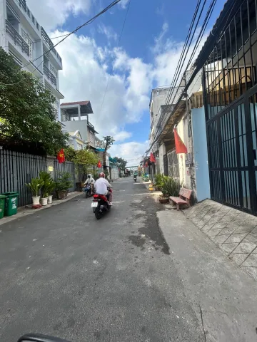 BÁN NHÀ LÊ VĂN QUỚI 133M2 8.4 TỶ HẺM XE HƠI 8M GẦN MẶT TIỀN BÌNH TÂN