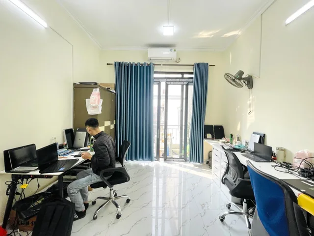 Bán nhà Khương Trung – Giá 13.5 tỷ – DT 52m² x 4 tầng – MT 4m – Ô tô qua nhà, Kinh doanh được, Sổ đỏ chính chủ