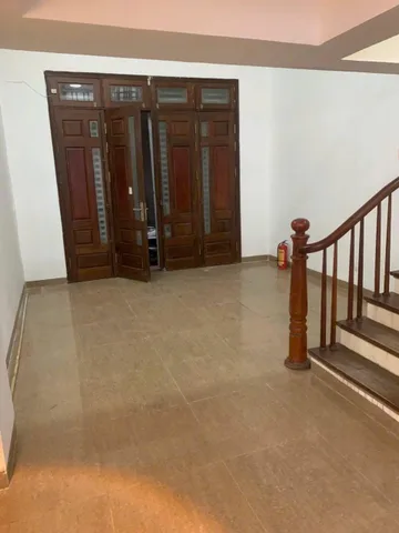 Cho thuê nhà HOÀNG NGÂN, Lê Văn Lương. 17 triệu/tháng. Phù hợp ở Hộ Gia Đình, Văn Phòng, Nhóm đi làm...