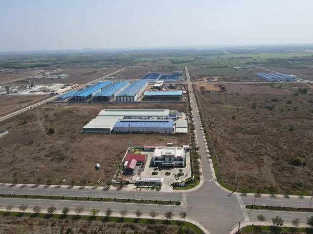 Bán đất 1/ tỉnh lộ 55 tiện xây nhà vườn nghĩ dưỡng ngang lớn