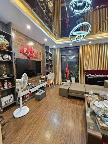 Cho thuê nhà ngõ 472 LẠC LONG QUÂN, Nhật Chiêu. 16 triệu/tháng. Phù hợp thuê ở Hộ Gia Đình, Văn Phòng, Spa...