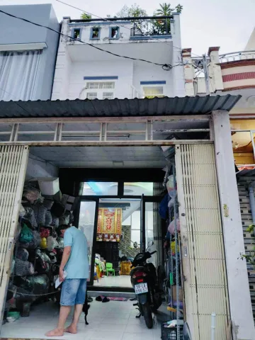 BÁN NHÀ HẺM XE TẢI PHÚ ĐỊNH, QUẬN 8, CÁCH MẶT TIỀN VÀI BƯỚC CHÂN, DT 4X18M, GIÁ 5 TỶ 98