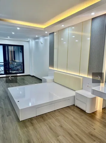 hiếm nhà thông sàn mới 7 thang máy cầu giấy -46m-ngõ ô tô -dòng tiền tốt-MT4m-15 tỷ