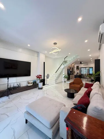 Bán Nhà 4 Tầng Ở Đường Nguyễn Thị Thập, Q7, TPHCM giá chỉ 2 tỷ 360 triệu