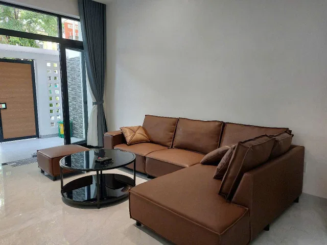 Cho thuê nhà 2 tầng mặt tiền Nguyễn Quang Diêu, Hòa Xuân