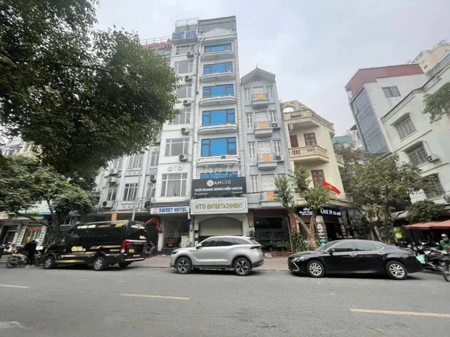 BÁN TÒA NHÀ CHDV ĐƯỜNG HOA BẰNG CẦU GIẤY, 152M2 9 TẦNG THANG MÁY 24 PHÒNG, GIÁ TỐT