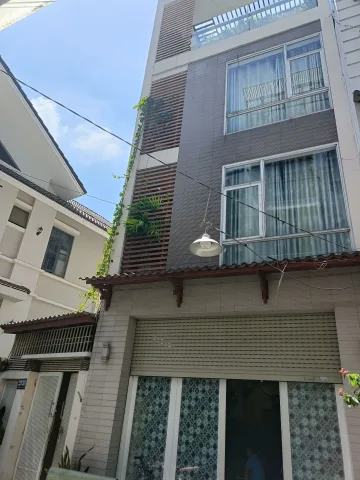 NHÀ 3 LẦU - CÂY TRÂM- BỀ NGANG HƠN7M,HIẾM ,RẺ