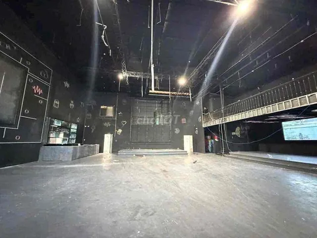 CHO THUÊ MB GÓC ~1000M2 GẦN NGÃ 6 CHÙA BÀ, THỦ DẦU