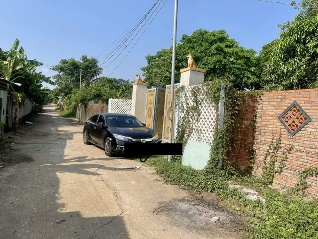 Cần bán lô đất 697m2. Có 100m2 thổ cư. Gần khu công nghiệp long khánh, các trường học từ mầm non đến cấp 3
