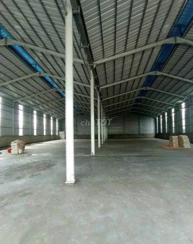 Xưởng gần Sài Gòn 1800m Đường Lớn xe cont