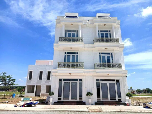Chính chủ gửi bán đất ngay mặt tiền đường, giá 890 triệu liền kề khu công nghiệp vsip 2 bình dương