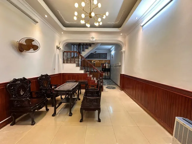 Cho thuê nhà Quan Thổ 1, Đống Đa 60M x 5T (4 ngủ rộng) giá 16 triệu