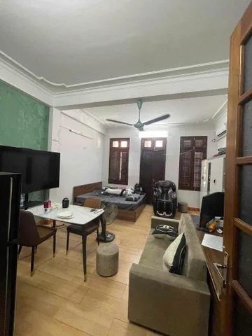 Cho thuê nhà ngõ 8 Vũ Thạnh, Đống Đa 50M x 5T giá 17.5tr Ô TÔ ĐỖ CỬA