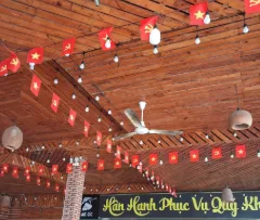 🔥 SIÊU PHẨM CHO THUÊ MẶT BẰNG 2 MẶT TIỀN KINH DOANH ĐẮT GIÁ – ĐỐI DIỆN CHỢ RẠCH DỪA (VŨNG TÀU) – DIỆN TÍCH KHỦNG 240M² (NGANG 11M LÝ TƯỞNG) – TRỐNG SUỐT GIÁ THUÊ SIÊU SỐC CHỈ 22 TRIỆU! 🔥