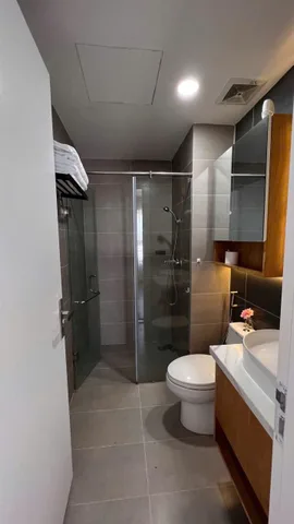 Cho Thuê Căn Góc 2pn D’qua 29 Phan Chu Trinh - TTTP Nha Trang - Cách BIỂN chỉ 5p đi bộ
- DT: 73.2 m2 (2pn2wc)
- Tầng cao 23 thoáng mát
- Full nội thất đẹp 5* chỉ cần xách vali vào ở
- giá thuê : 20 triệu / tháng
- Cọc 2 thanh toán 2