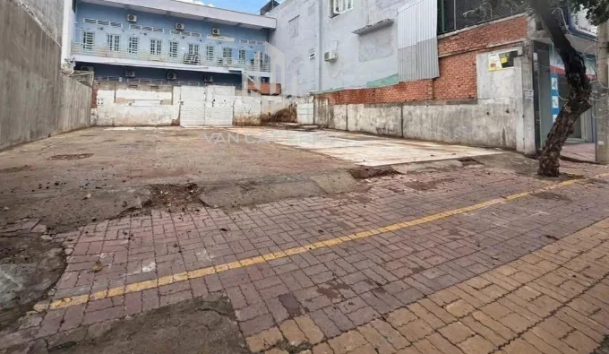 🔥 SIÊU PHẨM CHO THUÊ QUỸ ĐẤT MẶT TIỀN TRUNG TÂM THÀNH PHỐ – DIỆN TÍCH RỘNG TRÊN 270M² (NGANG 15M LÝ TƯỞNG) – TRỐNG SUỐT GIÁ THUÊ SIÊU ÊM CHỈ 35 TRIỆU/THÁNG! 🔥