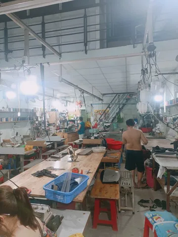 Nhỉnh 1ty mua bán công chứng ủy quyền giữ sổ chính nhà 5x14 đúc lửng