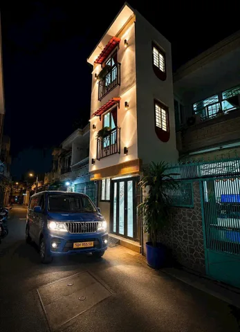 💥📣BÁN NHÀ 3 TẦNG 30M2 DTSD - MẶT TIỀN HẺM 5M KINH DOANH -ĐA NGHÀNH NGHỀ
🏘️Địa chỉ: 100/…Thích Quảng Đức P. Đức Nhuận ( P.5 Phú Nhuận cũ) 
—————————⚡️——————
💰GIÁ: 3,150Ty BỚT LỘC
✔️ Diện tích công nhận gần 10m2 , diện tích sàn 30m2.
✔️ Kết cấu: 1 trệt