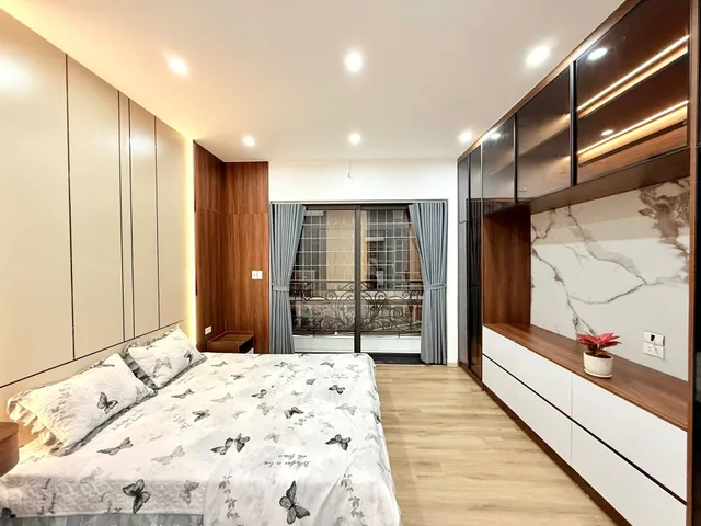 Bán nhà Kim Giang – Giá 12 tỷ – DT 35m² x 7 tầng – MT 4m – Lô góc 1 nhà ra phố, Thang máy, Dòng tiền 20tr/tháng