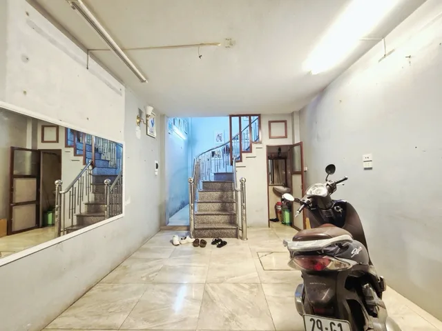 Bán nhà Trịnh Đình Cửu – Giá 6.56 tỷ – DT 25m² x 5 tầng – Khu hiếm nhà bán, 3 phòng ngủ, Dân trí cao