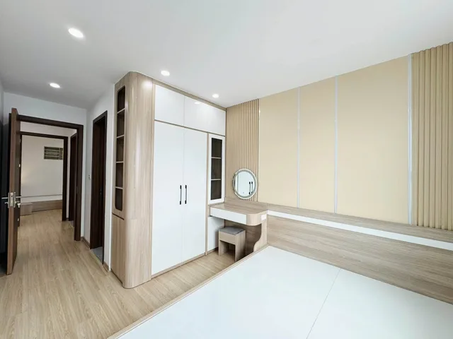Cần Tiền Bán Chung Cư CT Thạch Bàn, Long Biên 75m2, giá 4,35 tỷ (sổ sẵn giao dịch)